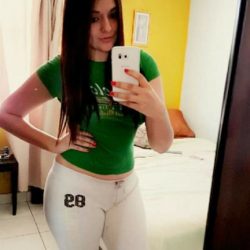 tugce1